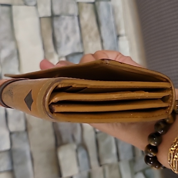 MCM Cognac Leather Long Wallet Excellent Condition - Picture 14 of 15